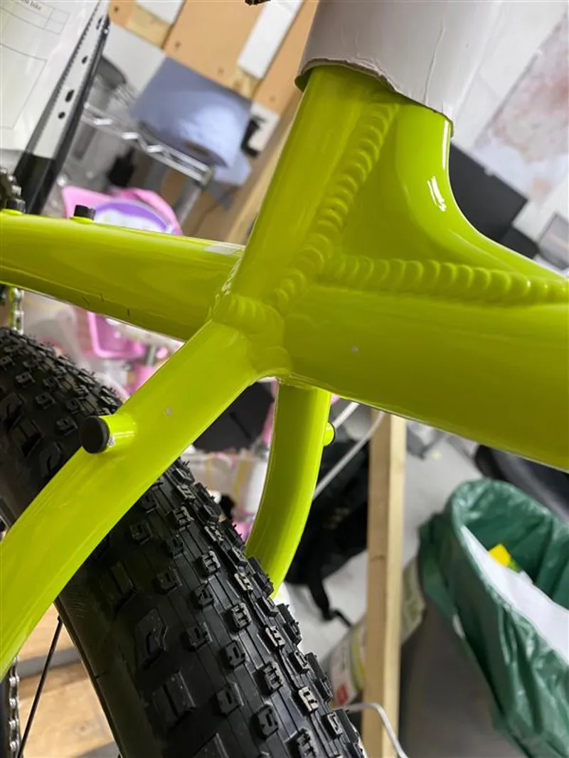 Ex Display Trek X-Caliber 9 Hardtail MTB 2021 in Teal to Volt Fade-2